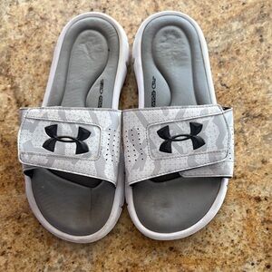 Under Armour Kids Slide Sandals - Light Gray and Black